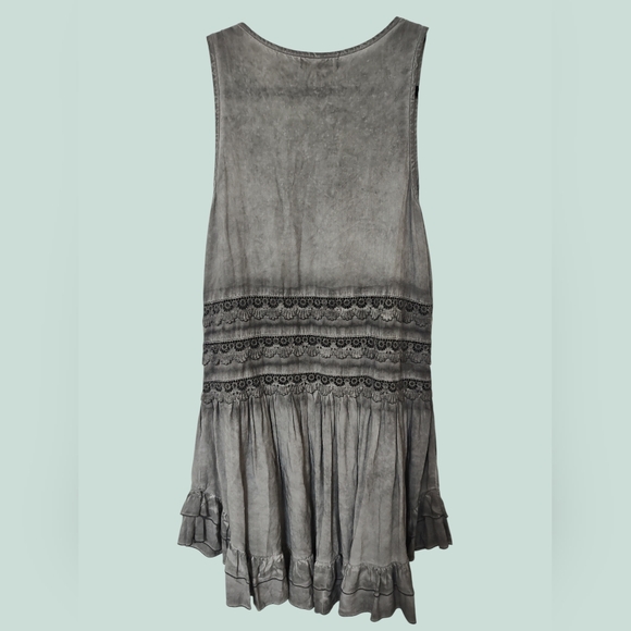 NWOT Altar'd State Gray Lace Trim Tank Top S - Picture 2 of 4
